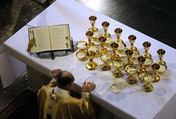 Z kijami do kościoła - zwyczaje Wielkiego Czwartku