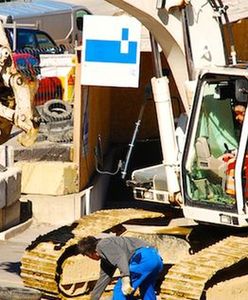 PRACA + HAŁAS + PAPIEROS = ZAWAŁ