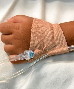 Oszust wykorzystał zdjęcie chorej dziewczynki, aby wyłudzać pieniądze
