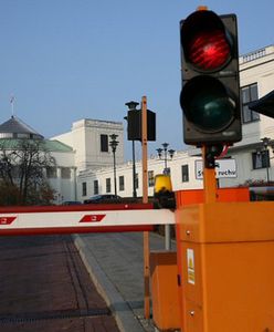 Grzegorz Schetyna: przy ataku na dużą skalę nawet mur przed sejmem nie pomoże