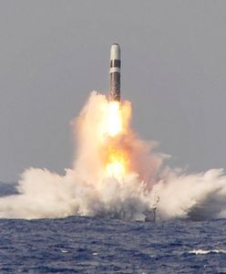 Jeżeli prezydent Donald Trump zechce użyć broni nuklearnej, będzie mógł to zrobić bez oglądania się na nikogo