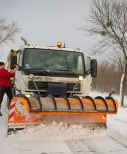 Utrudnienia na drogach, autobusy PKS stoją w korku na Suwalszczyźnie