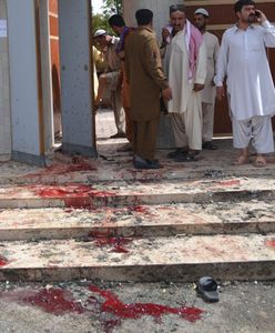 Pakistan: zamach w czasie pogrzebu policjanta, wielu zabitych i rannych