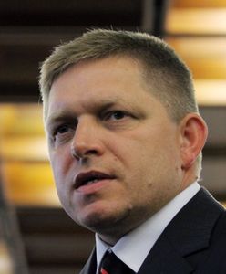 "Dość waszych kłamstw". Obrzucili parlament bananami