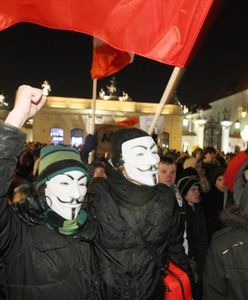 Wyścig o kontrolę nad Anonimowymi