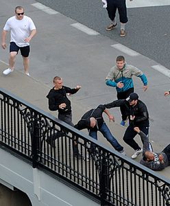 Rosyjscy pseudokibice zwolnieni z aresztu - wydaleni z Polski