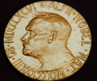 Ekspert Reutersa: Nobel za przewidzenie istnienia cząstki Higgsa