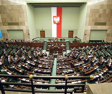 Elektryzująca intryga z finałem w prokuraturze