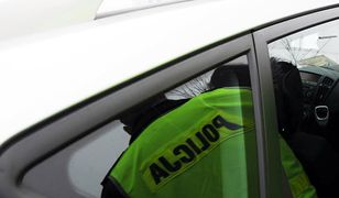 3 i 4-latek zostawieni w samochodzie w Gdyni. Interweniowała policja