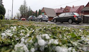 Burze z gradem nad Polską. Wybite szyby, połamane drzewa