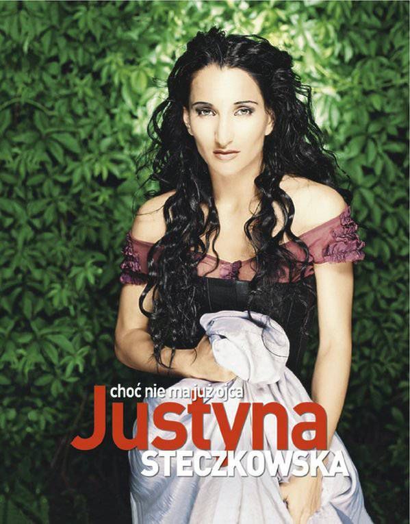 Justyna Steczkowka na okładce magazynu Viva! - czerwiec 2002