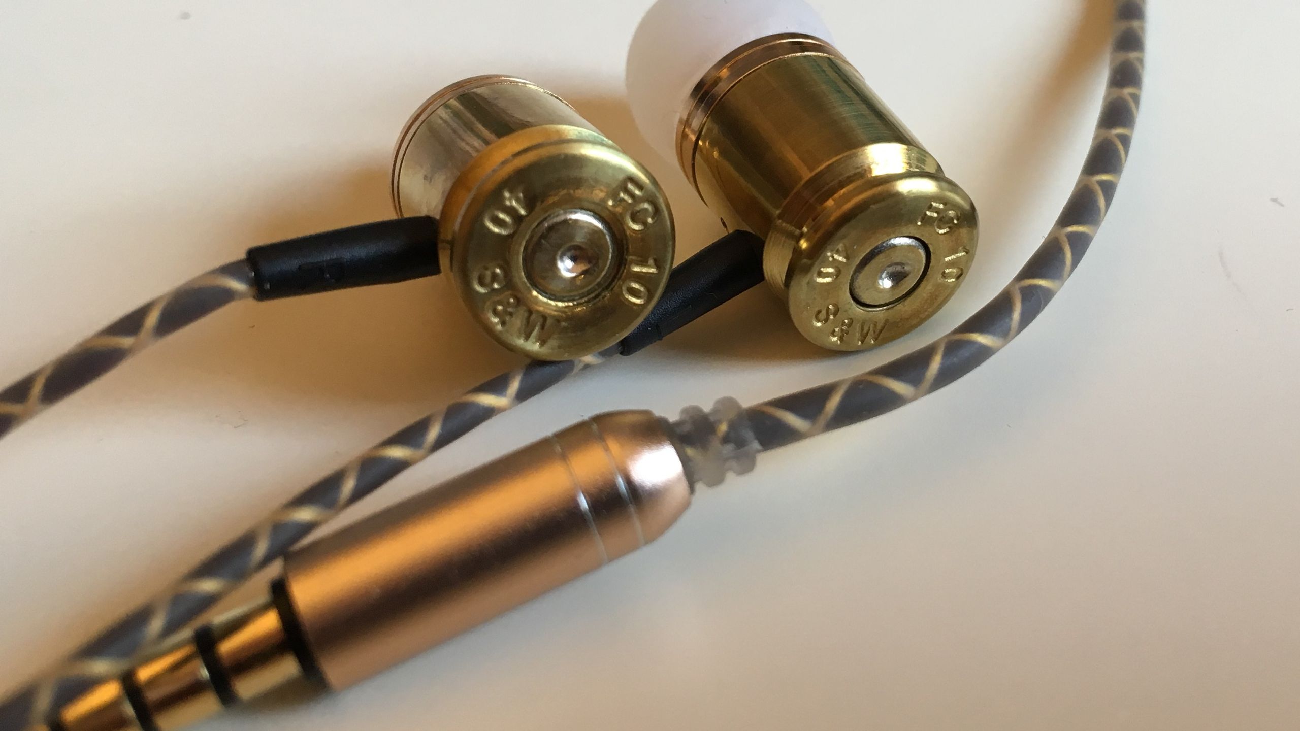 Federal 40 model FBI – polskie słuchawki wykonane ręcznie z łusek kalibru .40 S&W 4