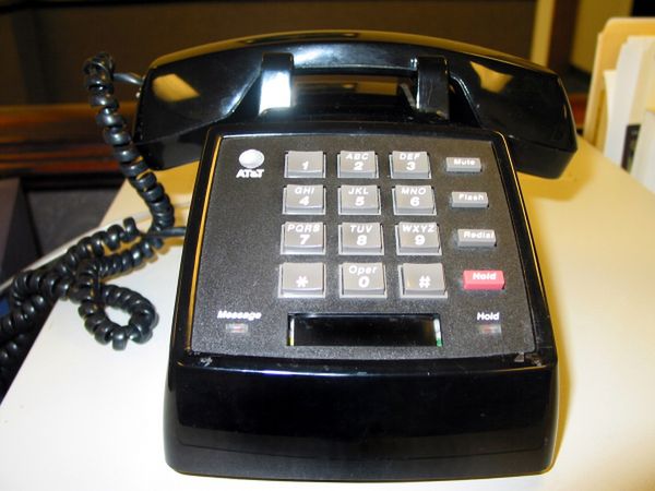 Telefony