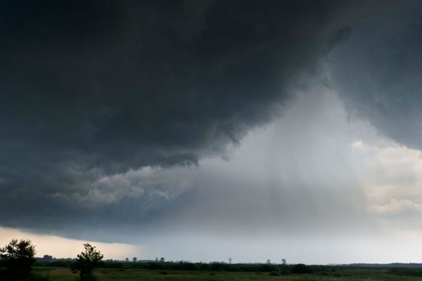 Synoptycy nadal ostrzegają przed gwałtownymi burzami