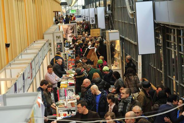 Największe targi książkowe w Polsce z utrudnieniami. Sprawdź, jak dojechać na Expo