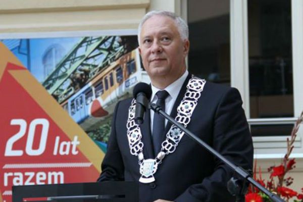 10 tys. i przeprosiny. Zapadł wyrok w procesie o memy