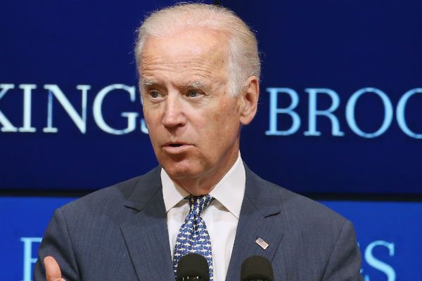 Biden apeluje do UE o przedłużenie sankcji wobec Rosji