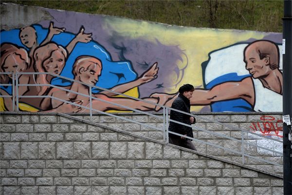 Vincent Severski dla WP.PL o prorosyjskich komentarzach: Rosjanie są wyśmienici w dezinformacji