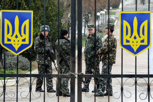 Żołnierze z Sewastopolskiej Brygady Lotnictwa Taktycznego