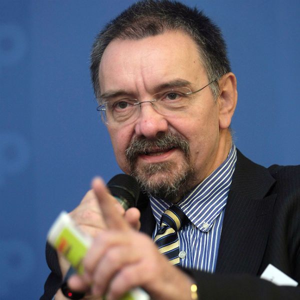 Ginekolog i endokrynolog prof. Romuald Dębski