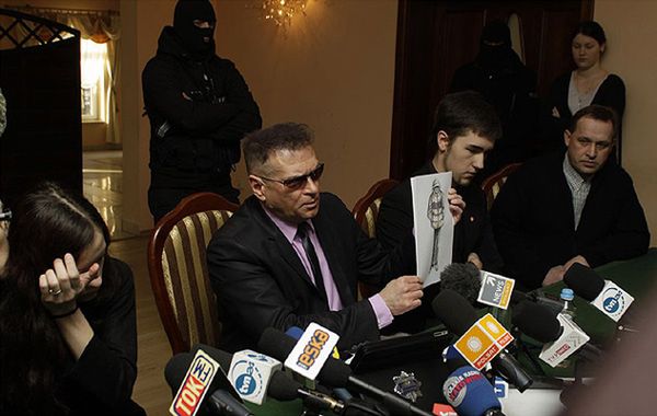 Konferencja prasowa z udziałem K. Rutkowskiego i rodzicami zmarłem Magdy