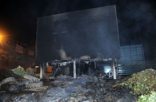 Spalony urząd podatkowy w Morlaix