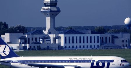 Kontroler ujawnia kulisy awaryjnego lądowania na Okęciu