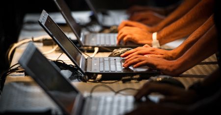 Oto "wrogowie internetu" - kto jest na liście?