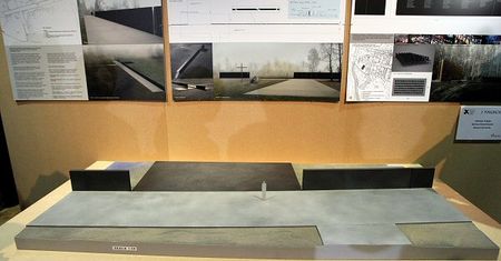 Gubernator smoleński o projekcie pomnika ofiar katastrofy Tu-154M
