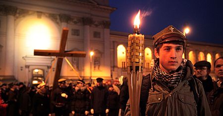 W warszawskiej Drodze Krzyżowej wzięło udział kilka tysięcy warszawiaków