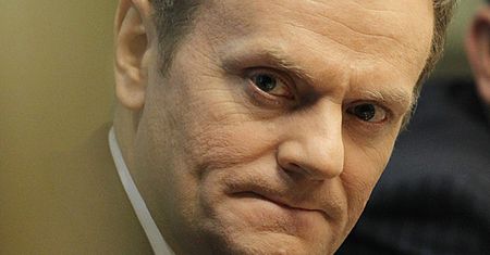 "Donald Tusk idzie na wojnę z Kościołem"