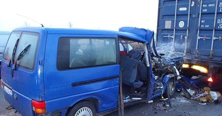 Wypadek polskiego busa w Czechach - są zabici i ranni
