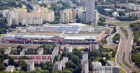 Ewakuacja centrum handlowego w Warszawie. Pirotechnicy sprawdzają Arkadię