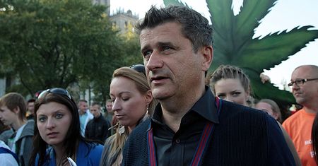 Kontrowersyjny projekt w sejmie: każdemu 50g marihuany