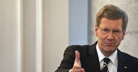 Prezydent ujawnia kulisy afery kredytowej