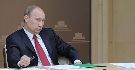 MSZ Rosji radzi: Putin jak Franco, Salazar i "czarni pułkownicy"