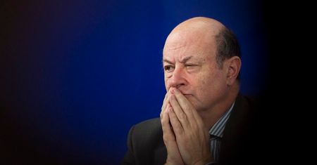 Samorządy idą na wojnę z ministrem Rostowskim