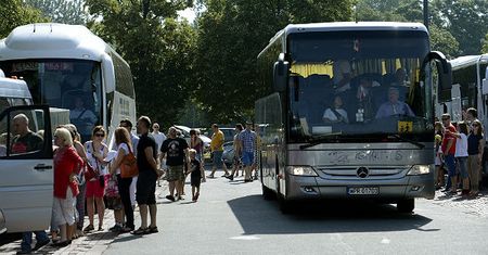 Wysyłasz dziecko na wakacje? Skontroluj autokar