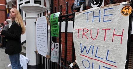 WikiLeaks ujawnia ponad 2 mln e-maili z Syrii