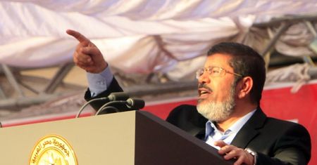 Egipt: symboliczna przysięga Mursiego na placu Tahrir