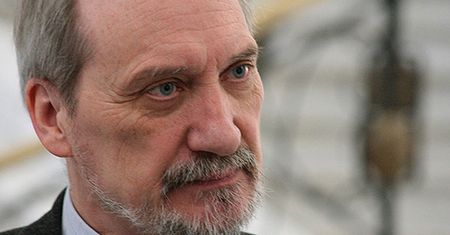 Prezydent Andrzej Duda liderem rankingu zaufania do polityków. Macierewicz z najgorszym rezultatem