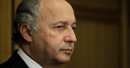 Francja: szef MSZ Laurent Fabius potępia Syrię za stosowanie bomb kasetowych