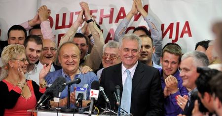 Lider nacjonalistów Tomislav Nikolić nowym prezydentem Serbii
