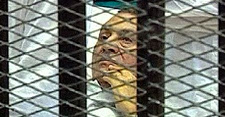 Były prezydent Egiptu Hosni Mubarak skazany na karę dożywotniego więzienia