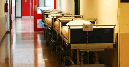 Eksperci: zakażenia i zgony z powodu grypy w Polsce są niedoszacowane