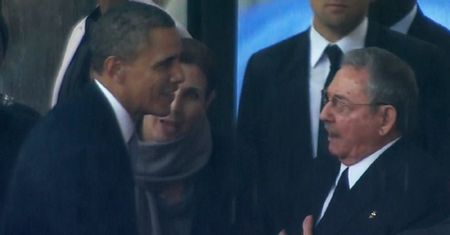 Barack Obama wymienił uścisk dłoni z Raulem Castro