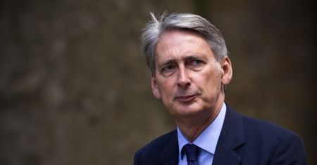 Philip Hammond grozi Unii Europejskiej. W przypadku "twardego" Brexitu Wielka Brytania stanie się rajem podatkowym