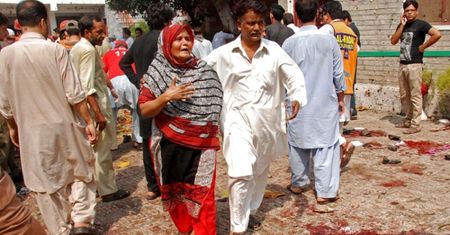 Pakistan: zamach przed kościołem w Peszawarze - są ofiary