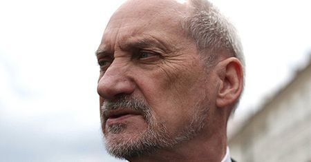 Antoni Macierewicz tak naprawdę nie wierzy w zamach smoleński? Nowoczesna żąda wyjaśnień