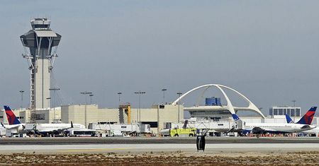 Strzały na lotnisku w Los Angeles. Są ranni